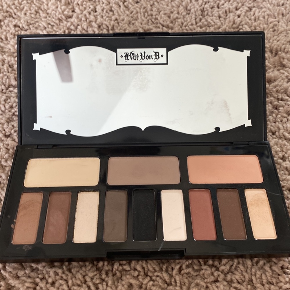 Kat Von D nude eyeshadow palette